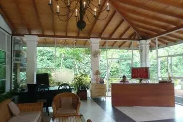 هتل Amaa River Garden