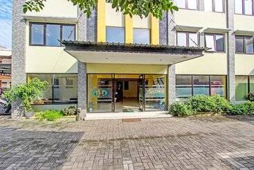 Hotell Spot On 91398 Homestay Tentrem 1