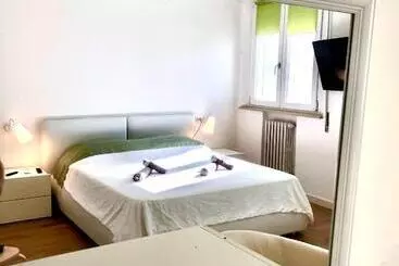 Bed and Breakfast Stanza E Bagno Privato, Idromassaggio Con Extra Fee, In Appartamento
