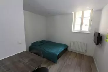 ツーリストアパートメント Homeday