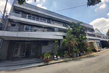 Szálloda Nest Suites