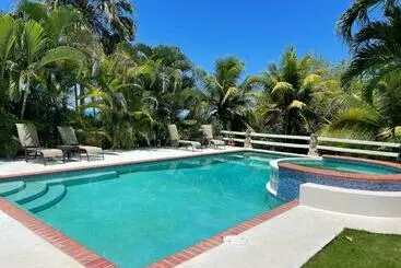 Bed and Breakfast Kasi At Paradise