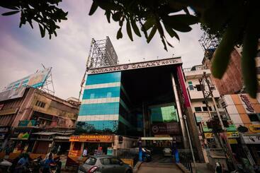 Отель Homansh Galaxy