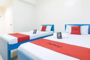 Hotel Reddoorz @ Insular Square Mandaue City