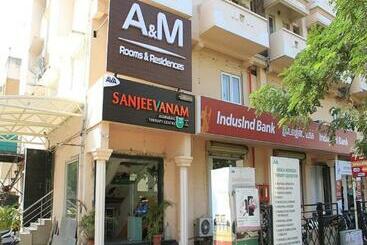 호텔 A And M Rooms And Residences