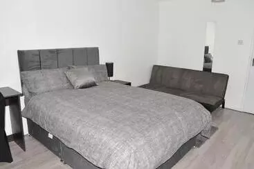 Majatalo Virtue House