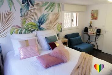 مبيت وإفطار Villa Bayarde