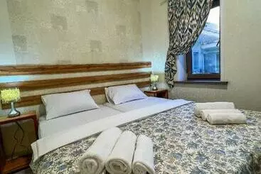 Pansiyon East House