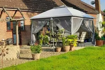 Nar River B&b
