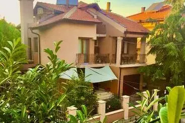 ペンション стаи за гости димитрови