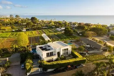 ツーリストアパートメント Beachcomber By Avantstay Elegant Modern Estate W Pool Hot Tub Outdoor Dining