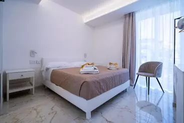 ベッドアンドブレックファースト Donna Adriana Rooms