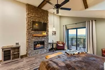 Hotelli Lodge At 5600