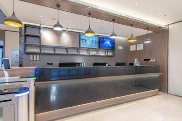 Otel Hanting Beijing Qianmen Street