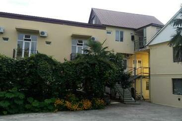 Aamiaismajoitus (B&B) отел нана