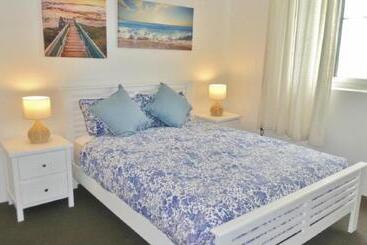 Жильё для туристов Craigmore On The Beach Unit 8