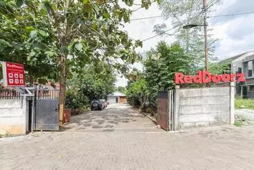 ホテル Reddoorz Near Rsud Banten Serang