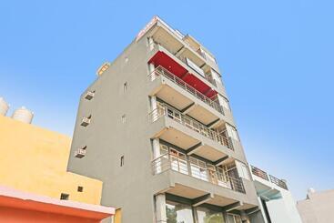 Hotel Townhouse 1030 Zodiac