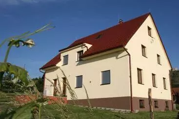 ペンション Palavia Apartments