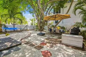 ツーリストアパートメント Spanish Lime Cottage By Avantstay Ideal Old Town Key West Location Month Long Stays Only