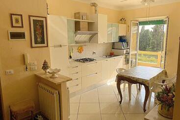 פנסיון Butterfly Sanremo