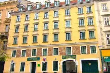 Suite Hotel 900 M Zur Oper