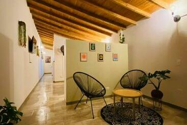 Жильё для туристов Subotanico Poblado, Medellín