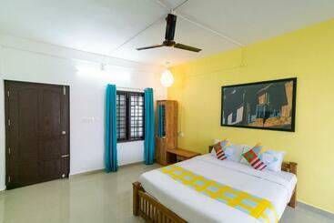 Hotel Oyo 93598 Koc567hmoca