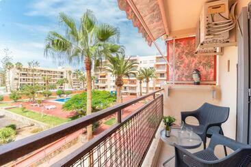 ツーリストアパートメント Sunny Cris Sol