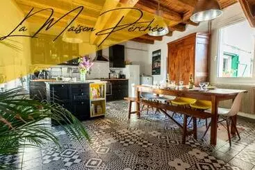ツーリストアパートメント La Maison Perchée