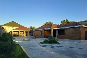 Apartamentos turísticos элитный гостевой домик с баней и бассейном