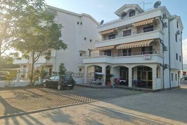 Pensión Apartments Vesko