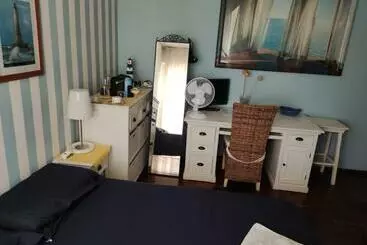 Pensió Camera Matrimoniale Con Terrazzo In Centro   Udine