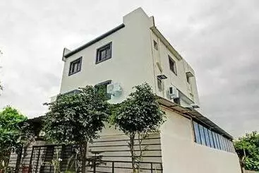 Fabhotel New Shraddha Inn