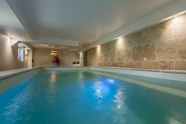 بنسيون L Escale Du Midou