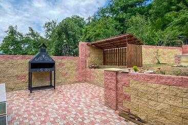 ツーリストアパートメント Sayat Nova 24