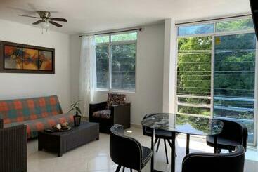 Apartamentos turísticos Apto A 300 Mts De La Basilica De Buga + Wifi