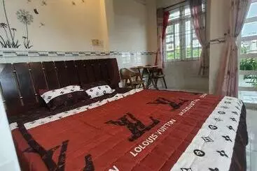 تختخواب و صبحانه Nhà Nghỉ Bến Tàu