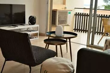 Apartamente turistice Bel Appartement à Cavalaire Sur Mer, 4 Couchages, Clim, Proche Commodités, Parking, Balcon   Fr 1 22