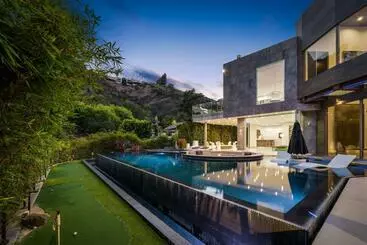 Turistihuoneistot Modern Architectural Masterpiece In Prime Bel Air