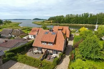 Turistihuoneistot Fachwerkhäuser Seedorf   Haushälfte Lena Victoria Mit Kamin