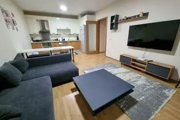 ツーリストアパートメント Lake View, 2+1, Close To Metrobus And Malls