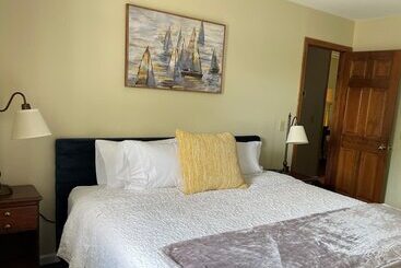 فندق The Central Downtown Inn Suites