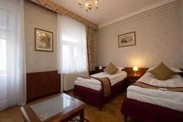 Hotel Tisza és Thermálfürdő