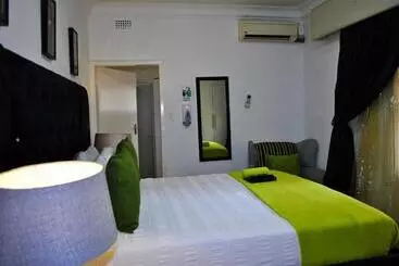 Lapologa Bed & Breakfast