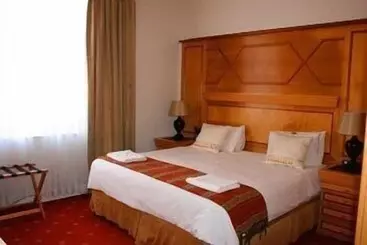 The Sandringham Bed & Breakfast And Self Catering