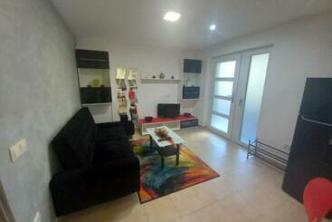 شقق خاصة سياحية Cezara