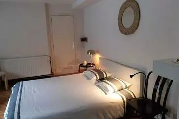 ツーリストアパートメント Studio Pratique En Ville