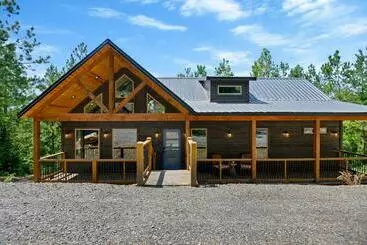 Turist apartmanları Vacana Do Not Disturb Couples Secluded Cabin, Hot Tub, Firepit, Pet Friendly