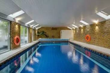 ツーリストアパートメント La Villa